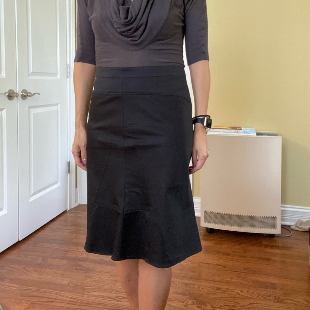 BCBG Max Azria Black Skirt Sz 0